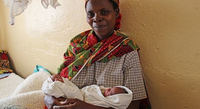twin-girls-born-at-seventh-months-are-taken-care-of-at-a-health-centre-in-gitega-province-burundi-273e5a078b32459bfb1d98002c1d72d61743960565.jpg