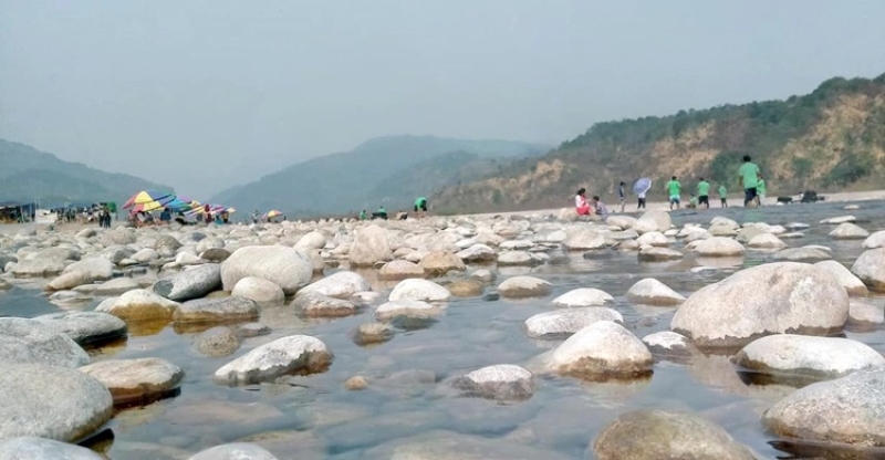 sada-pathor-white-stone-area-of-bholaganj-sylhet-695d7cbb08a216c3cc60e6af99f75f0c1748839851.jpg