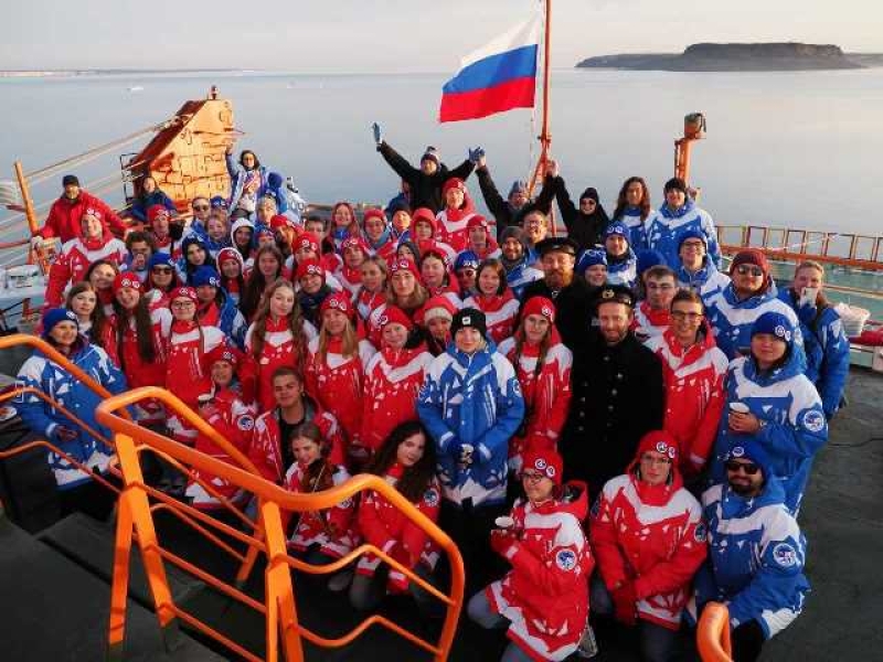 students-in-north-pole-expedition-of-rosatom-df1c9d6311d4d7deb2d653300e957c5c1749053305.jpeg