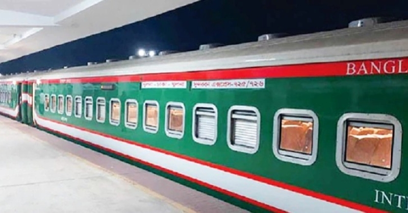 boggies-of-the-tourist-express-train-at-patiyua-chattogram-f0d772b063e1ce372fc344b77bc9ee141756787380.jpg