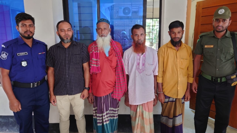 three-fishermen-fined-for-trying-to-net-hilsa-violating-ban-in-kalapara-on-dsunday-9c3bfbd5a695c6e836d08390239468d51759681096.jpg