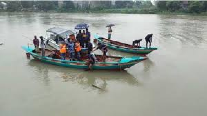 trawler-capsize-in-munshiganj-three-bodies-recovered-0b2a846f49e34620a2c265098bf478891766767692.jpeg