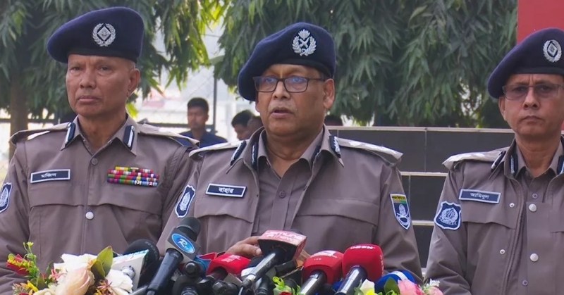 inspector-general-of-police-igp-baharul-alam-addresses-a-special-welfare-meeting-with-police-officers-and-members-of-various-units-of-police-in-rangpur-on-saturday-ad8f6e5d5b14b6820344b33cc2da99fe1768104207.jpg