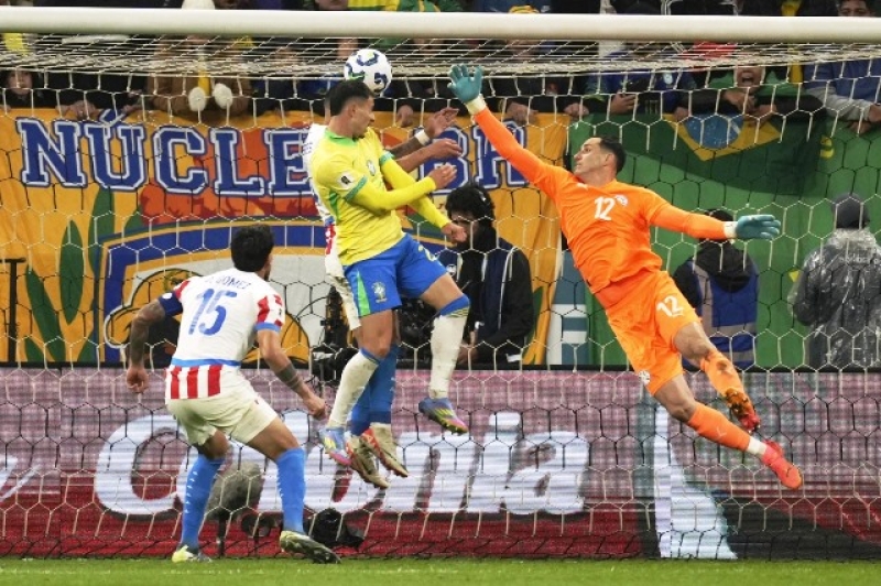 world-cup-2026-qualifying-soccer-match-between-brazil-and-paraguay-at-neo-quimica-arena-in-sao-paulo-tuesday-june-10-2025-4277b2466e60763f81359df45e15e0391778300293.jpg