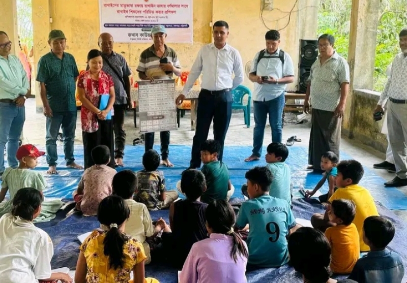 special-campaign-in-kalapara-to-teach-rakhine-children-their-mother-tongue-38cdee0d17f95dff9a0141459422f4cb1780422250.jpg