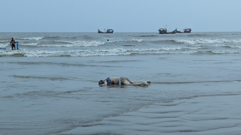 body-of-a-floating-fisherman-was-recovered-in-kalapara-on-thursday-two-days-after-he-went-missing-ac2c963dcd0ddd4e8cce18e349aa33a21782410258.jpg