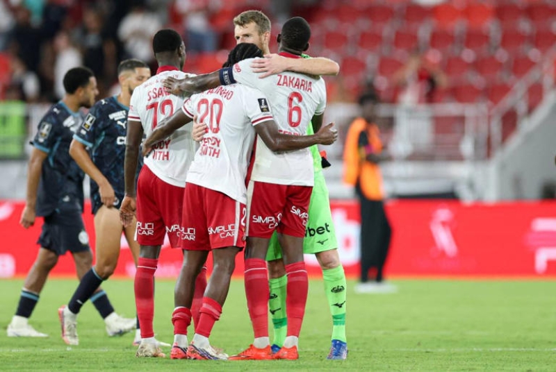monacobeatmarseilletogotoproseniorsparisfcthumpnice-ezgif-d5a9c4aa066e73f74c36e083a09373fa1788176102.jpg