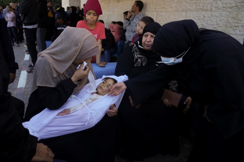 gaza-women-mourn-the-death-of-a-child-on-sunday-5edfa4bba02aedb9bf179e75ec32f1f41791695576.jpg