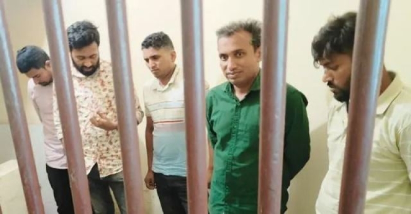 five-db-policemen-of-rajshahi-metropolitan-police-suspended-over-abduction-ransom-ea80daf97b7eb817591bf9821cc17a2f1742875310.jpg