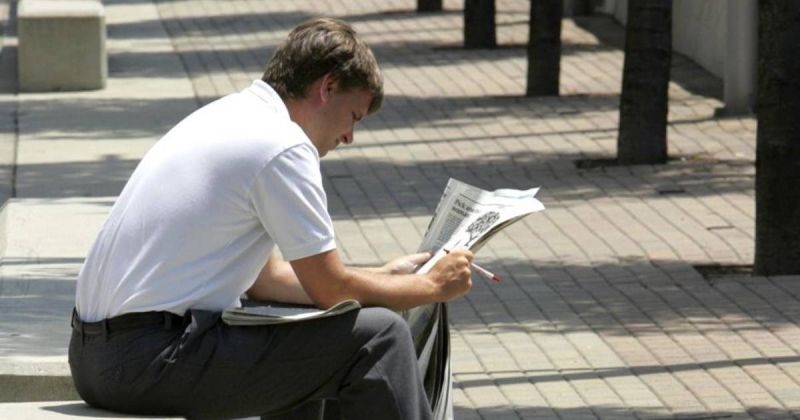 newspaper-reader-f3e0b3ac3045add5872eb14618aa286c1746335118.jpg