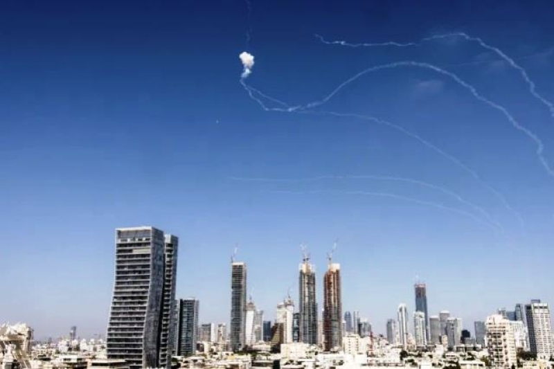 israeli-air-defence-system-intercept-projectiles-in-the-sky-7f61a1bd8d8807cc921c5bc8bb6b53b21750481406.jpg